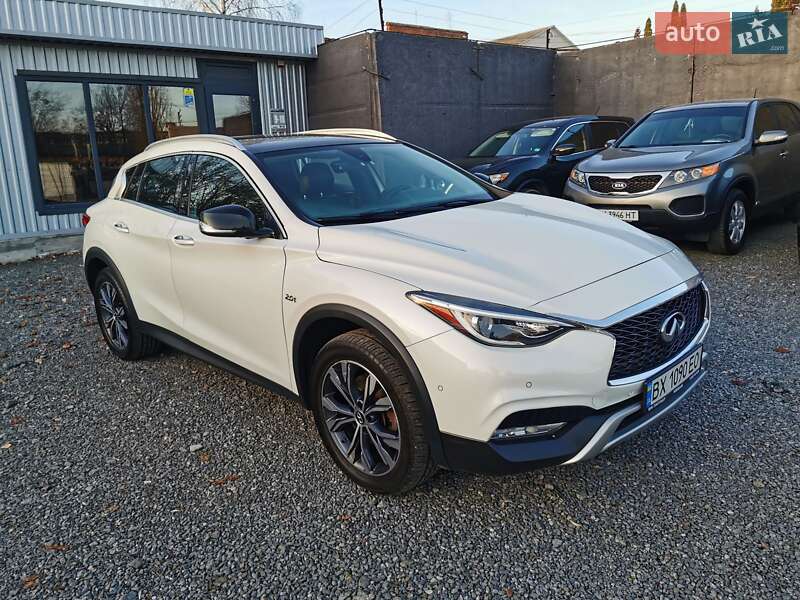 Infiniti Qx30 (2017)