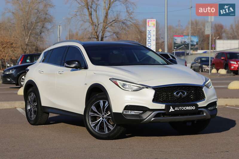 Infiniti Qx30 (2017)