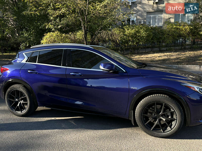 Infiniti Qx30 (2018)