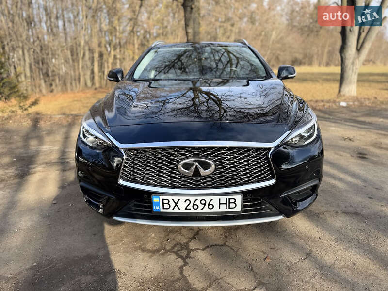 Infiniti Qx30 (2018)