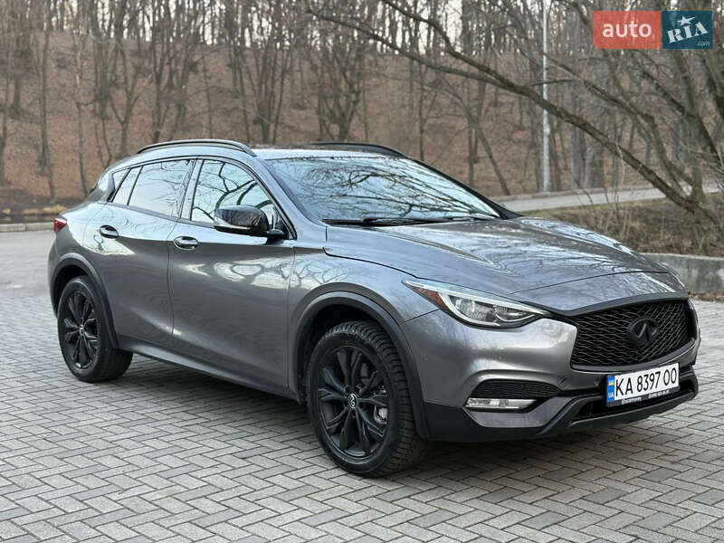 Infiniti Qx30 (2016)