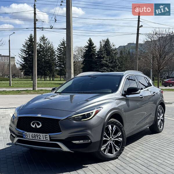 Infiniti Qx30 (2016)