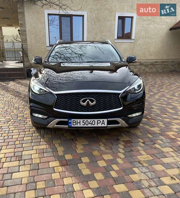 Infiniti Qx30 (2016)