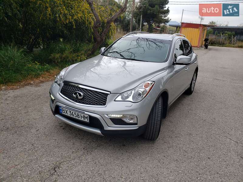 Infiniti Qx50 (2016)