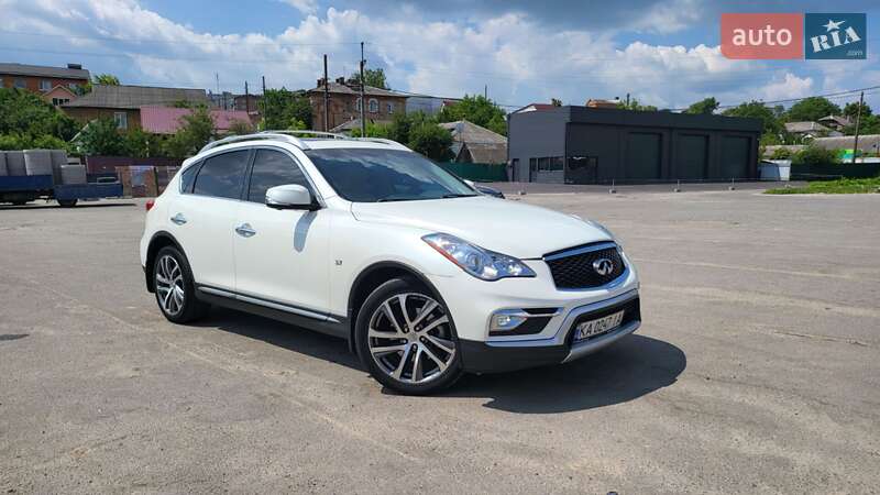 Infiniti Qx50 (2017)