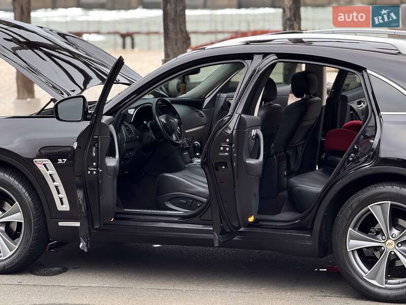 Infiniti Qx70 (2015)