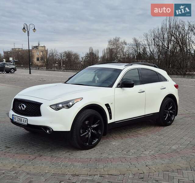 Infiniti Qx70 (2016)