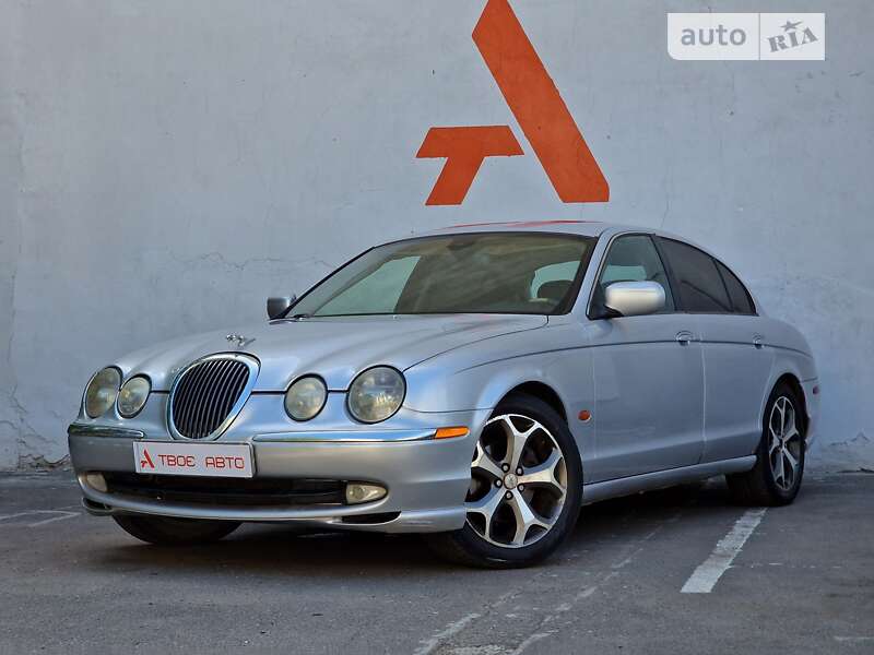 Jaguar S-type (2001)