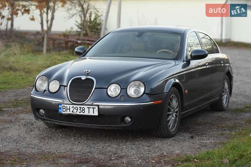 Jaguar S-type (2006)