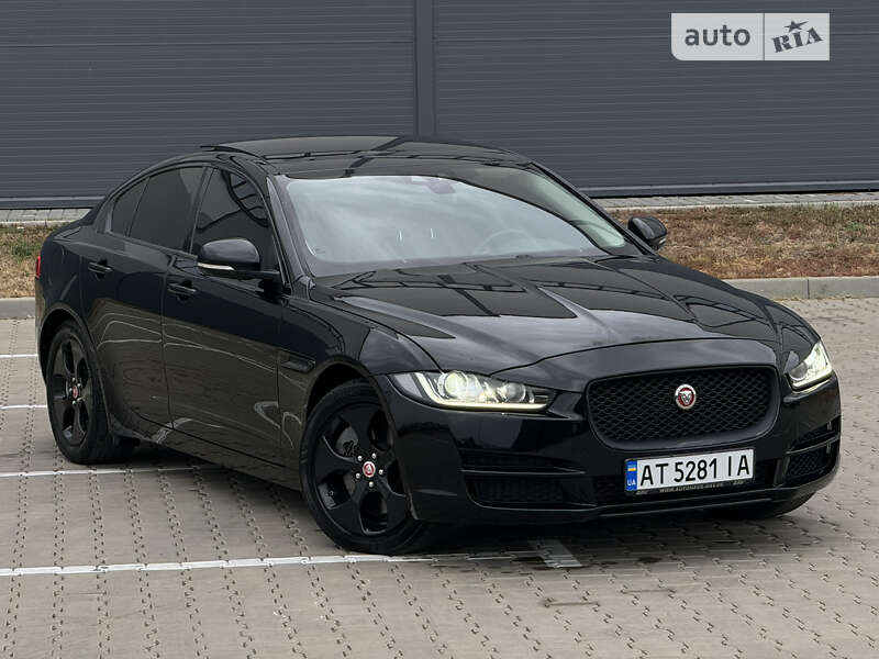Jaguar Xe (2016)