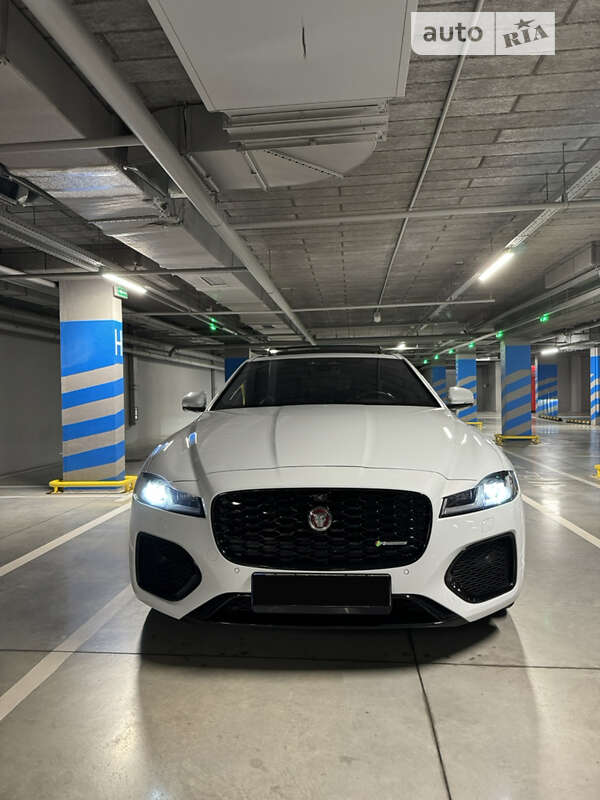Jaguar Xf (2021)