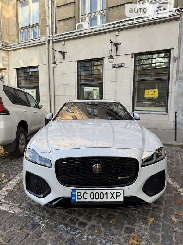 Jaguar Xf (2021)