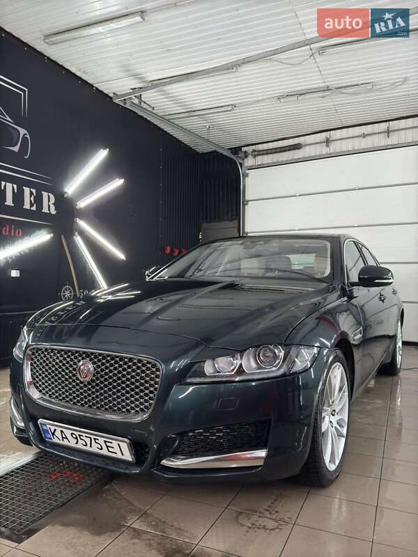 Jaguar Xf (2016)