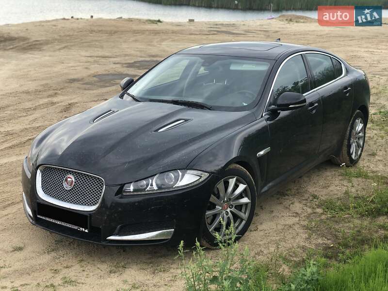 Jaguar Xf (2013)