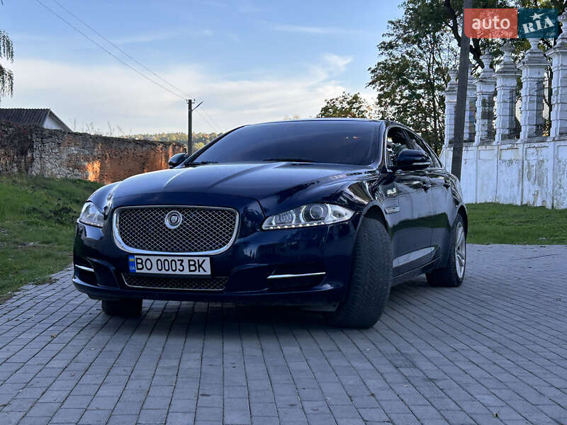 Jaguar Xj (2011)
