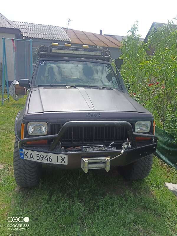 Jeep Cherokee (1992)