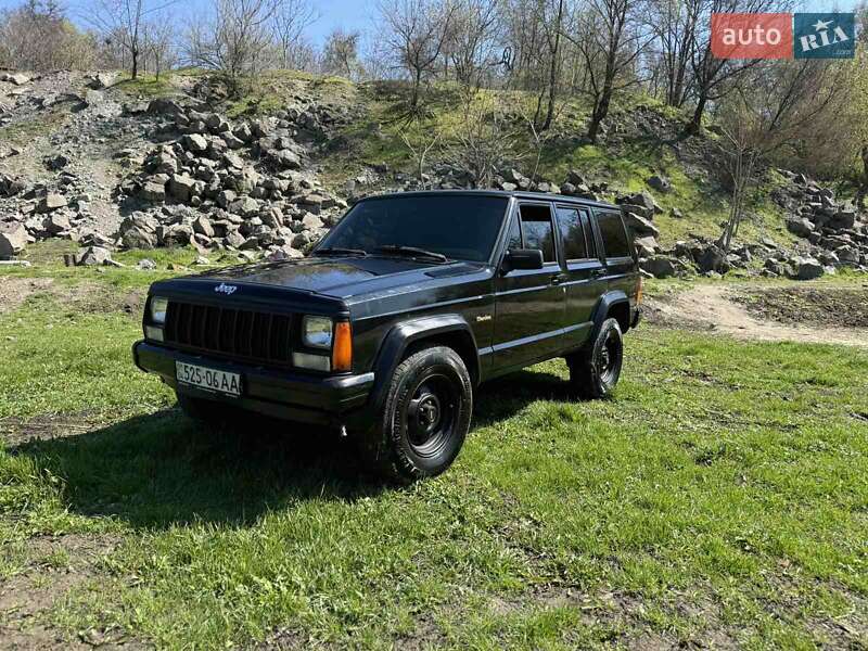 Jeep Cherokee (1993)