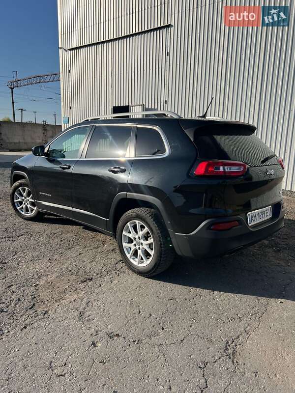 Jeep Cherokee (2015)