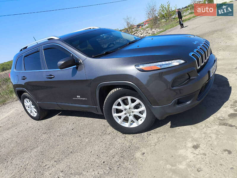 Jeep Cherokee (2016)
