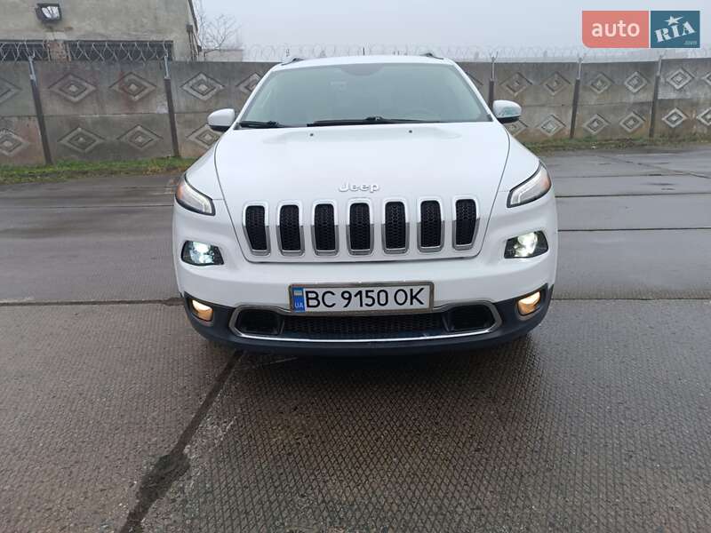 Jeep Cherokee (2016)