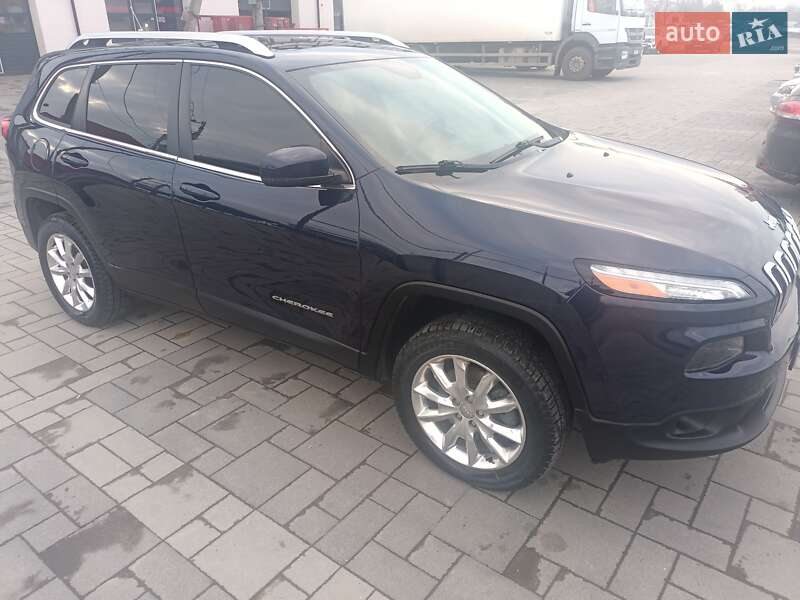 Jeep Cherokee (2015)