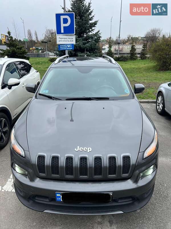 Jeep Cherokee (2014)