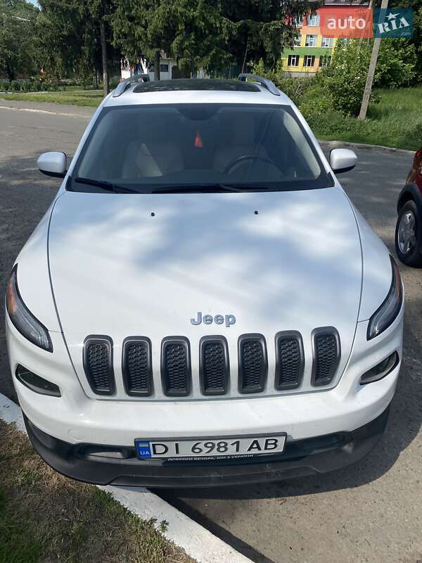 Jeep Cherokee (2016)
