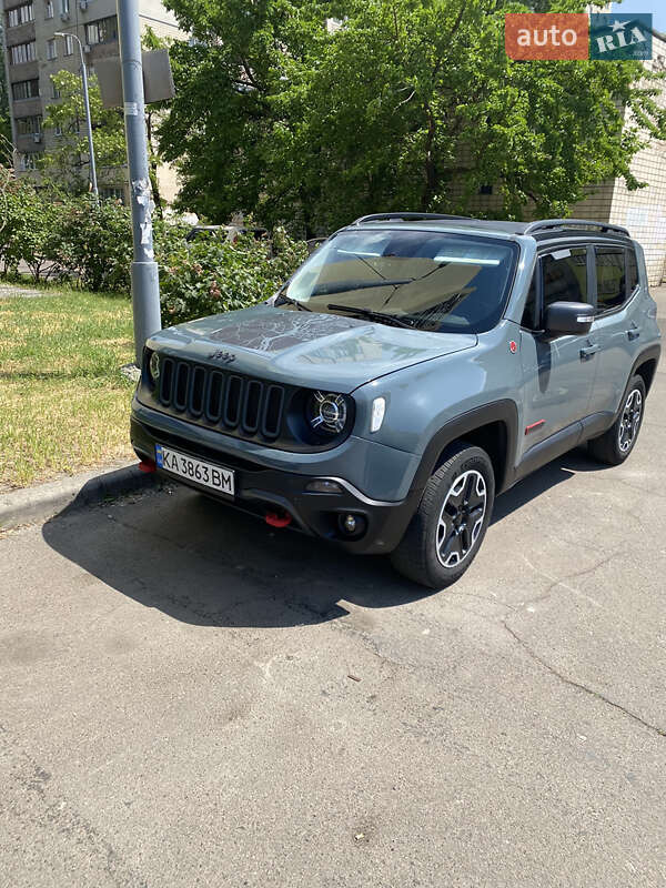 Jeep Renegade (2016)