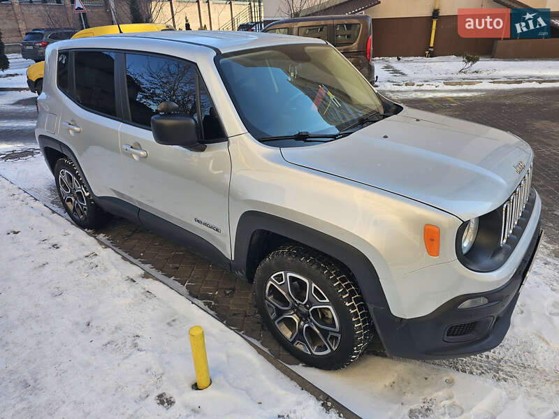 Jeep Renegade (2016)