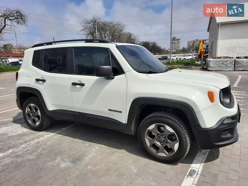 Jeep Renegade (2016)