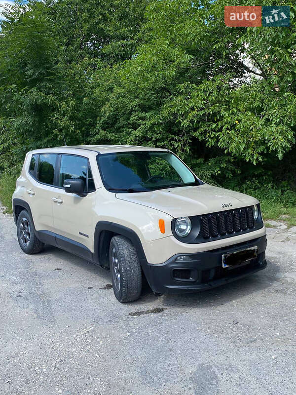 Jeep Renegade (2016)