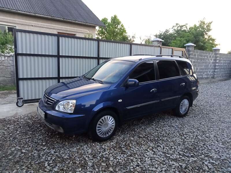 Kia Carens (2005)