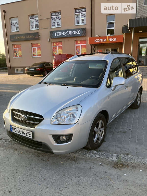Kia Carens (2006)