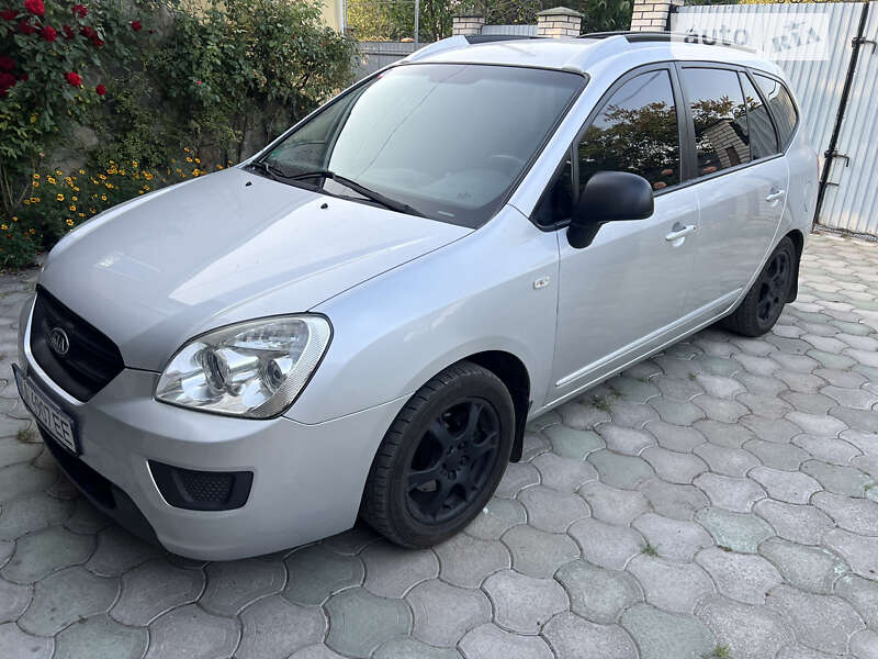 Kia Carens (2007)