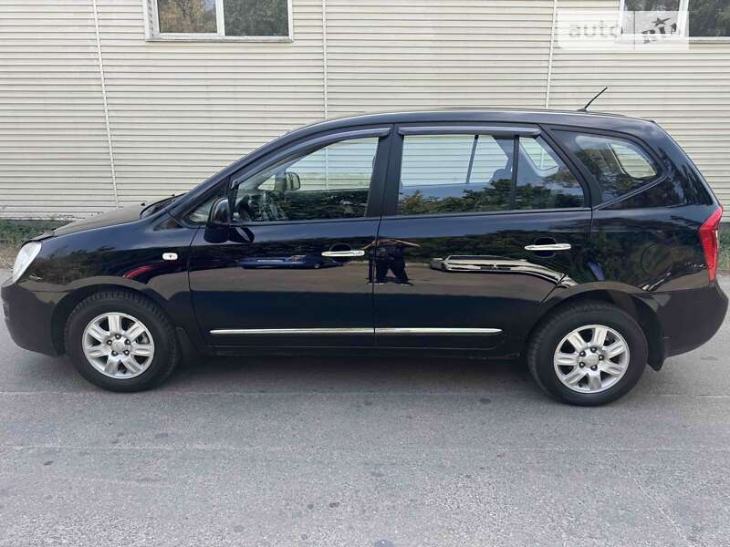 Kia Carens (2007)