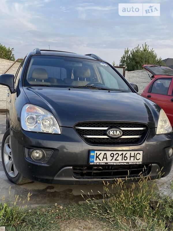 Kia Carens (2006)