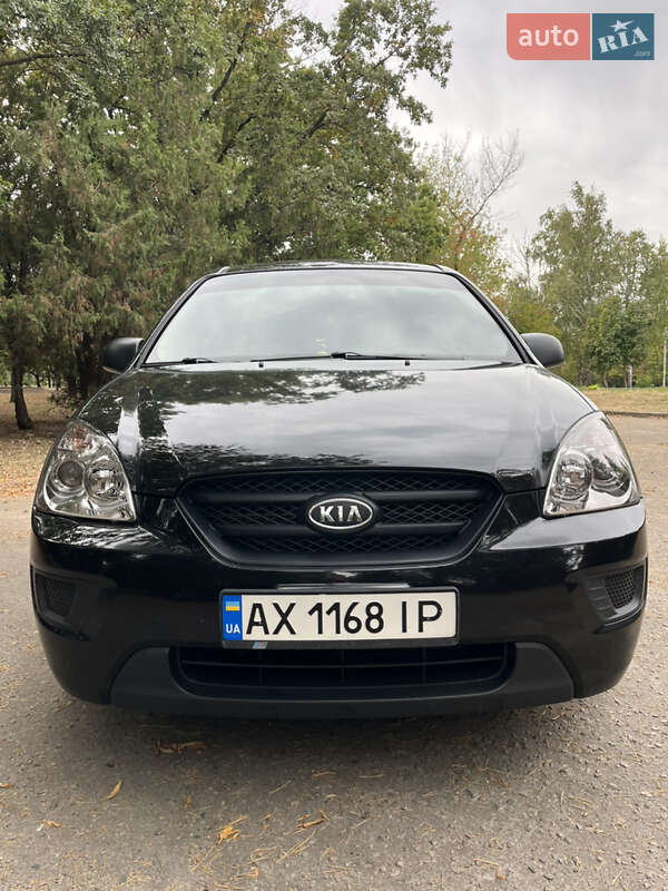 Kia Carens (2008)