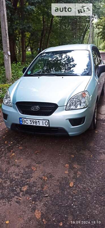 Kia Carens (2008)