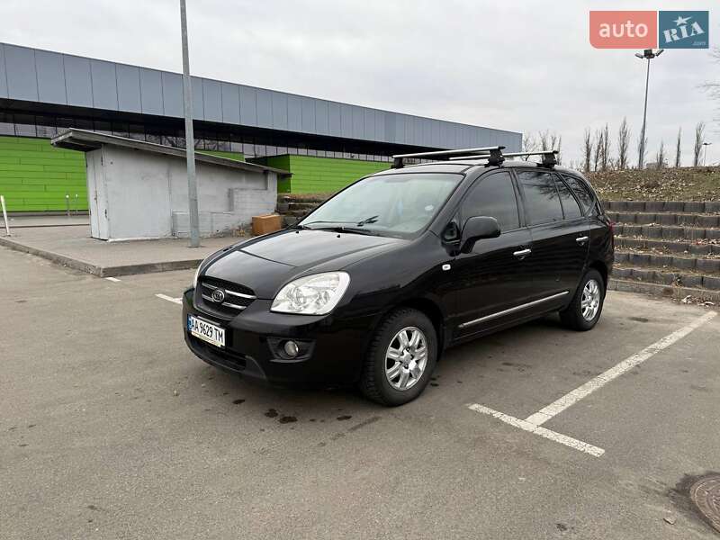 Kia Carens (2008)