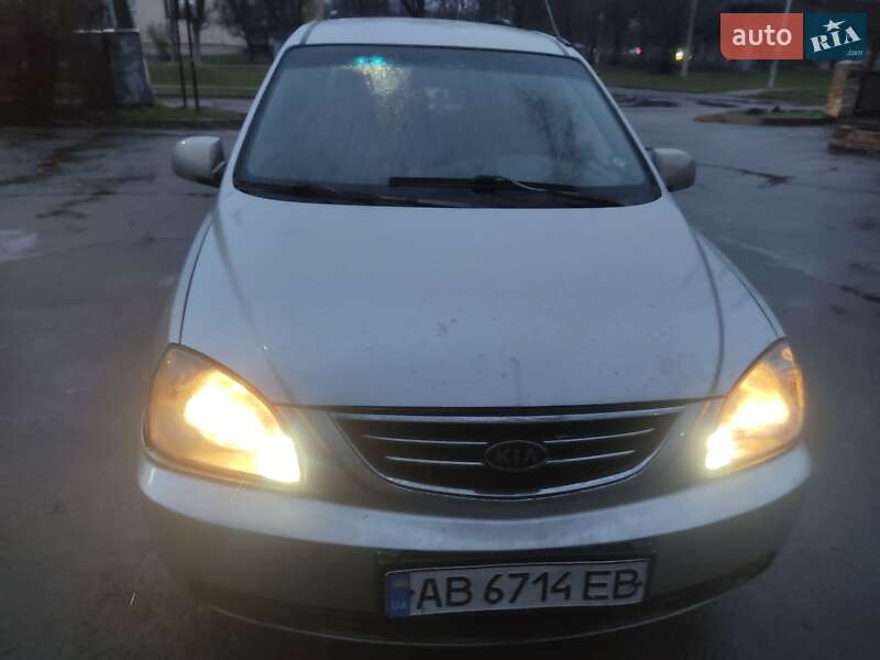 Kia Carens (2004)