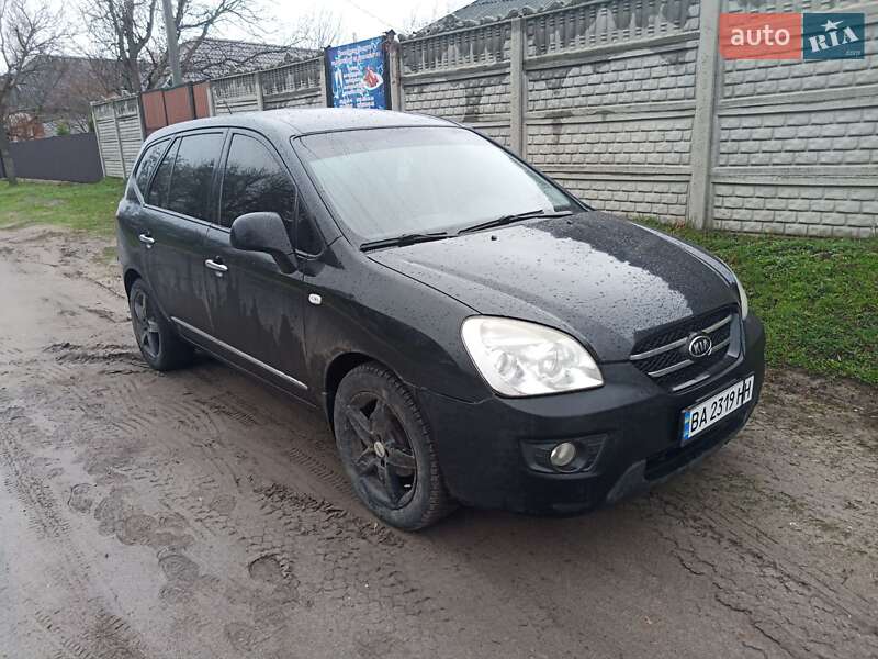 Kia Carens (2008)