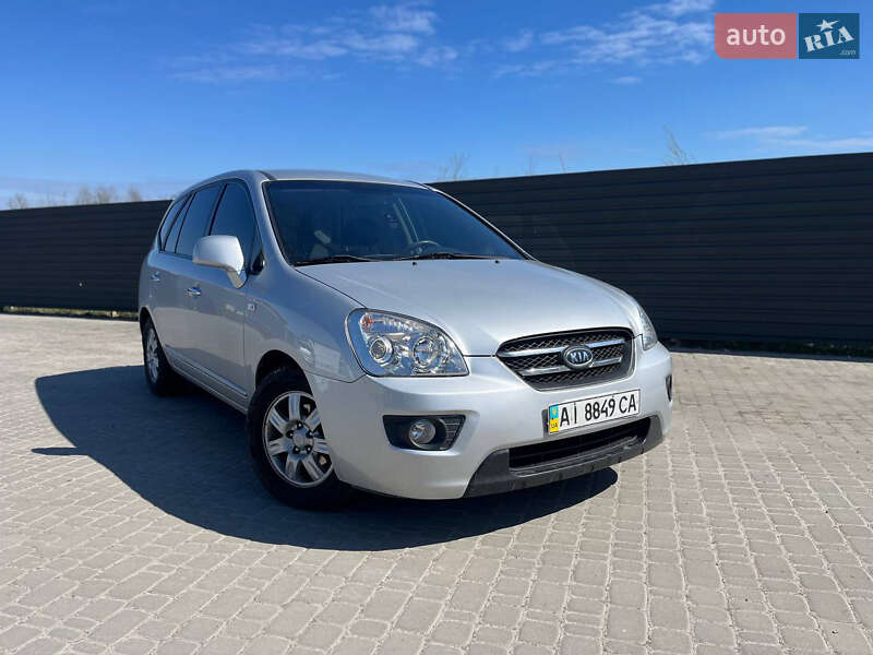 Kia Carens (2008)