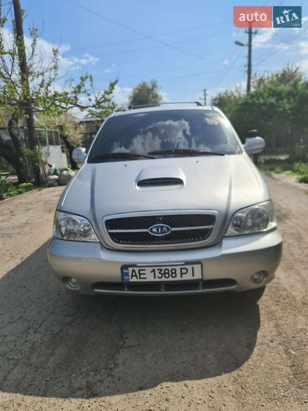 Kia Carnival (2003)