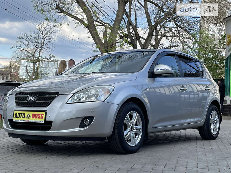 Kia Ceed (2007)