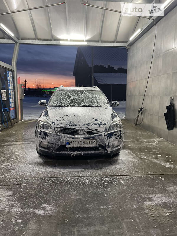 Kia Ceed (2010)