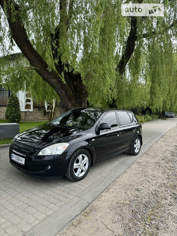 Kia Ceed (2008)