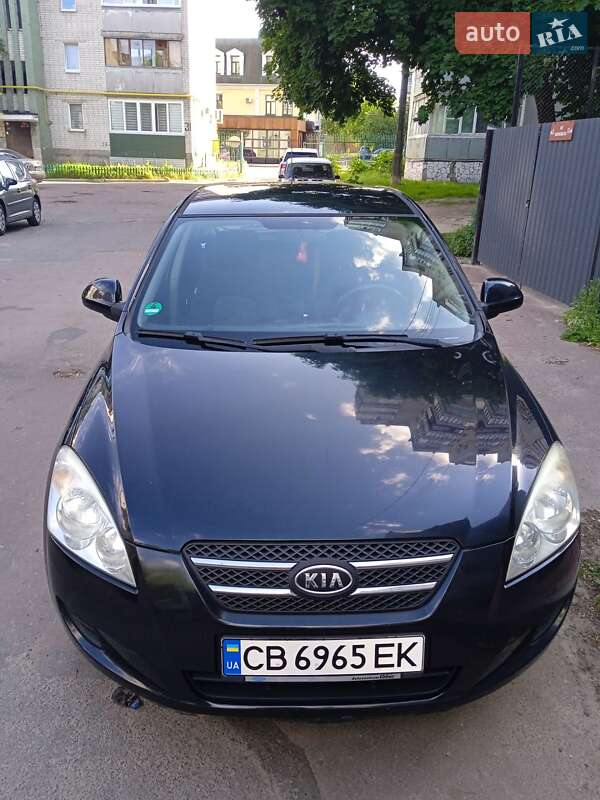 Kia Ceed (2007)