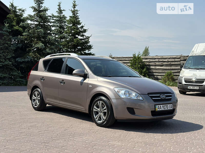 Kia Ceed (2008)