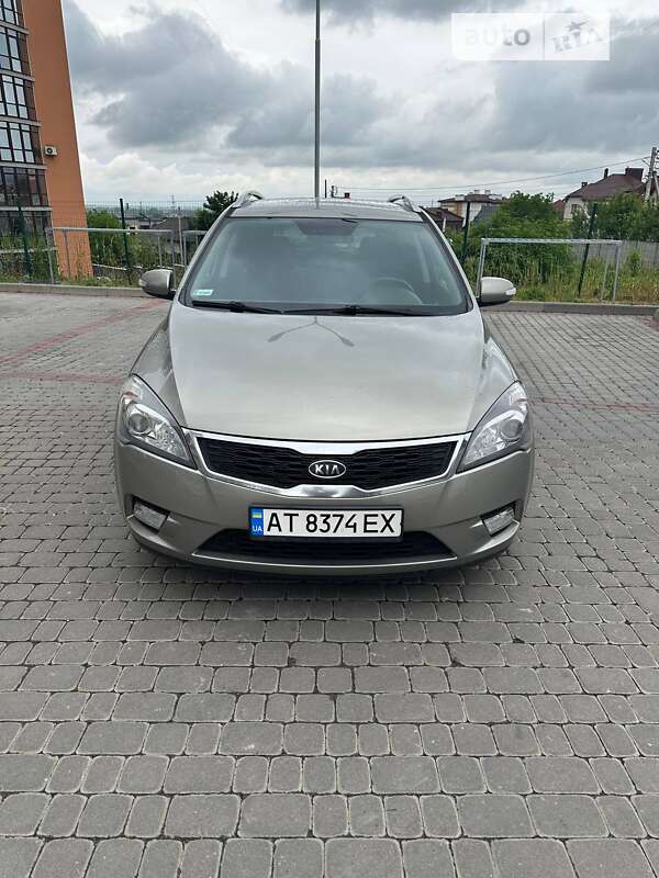 Kia Ceed (2012)
