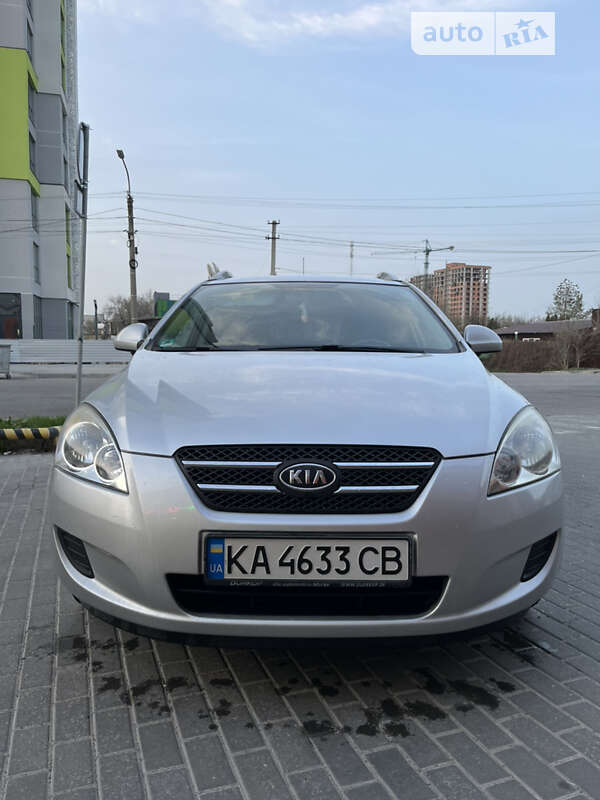 Kia Ceed (2009)